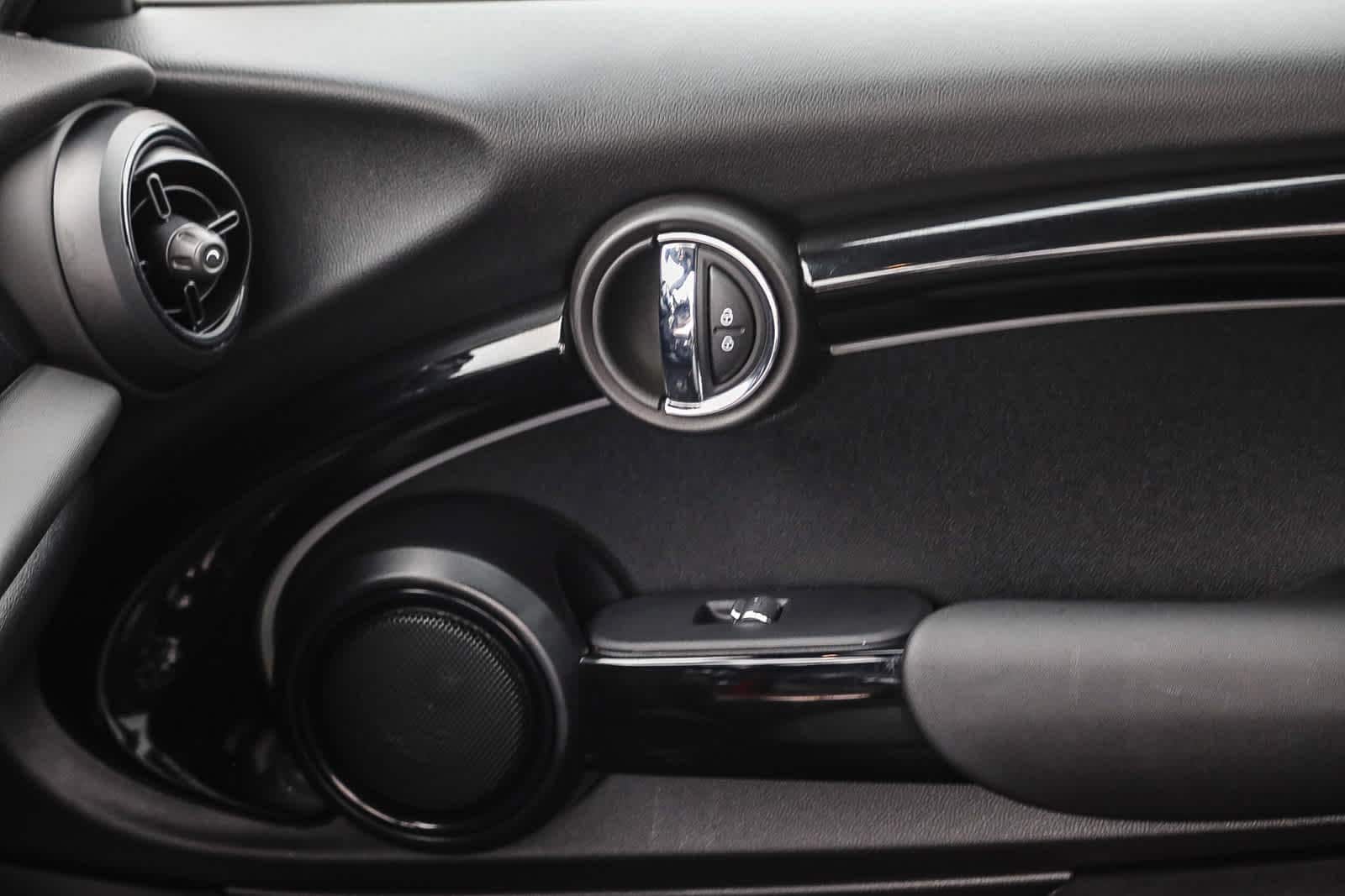 Thumbnail: 2023 MINI Cooper - 20