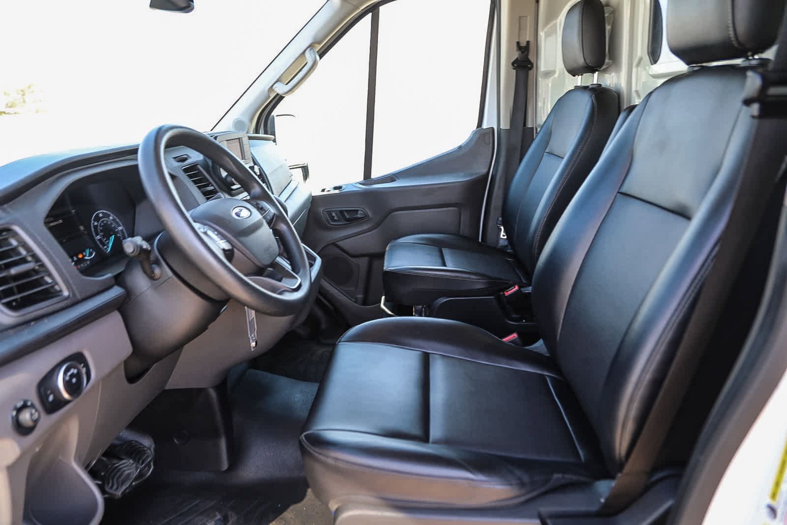 Thumbnail: 2020 Ford Transit Series - 17