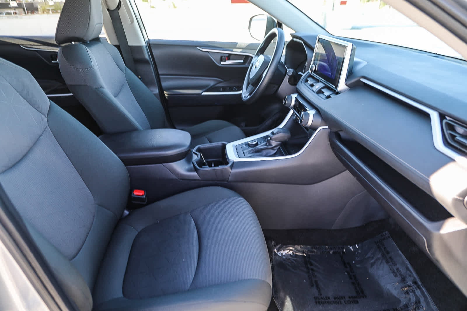 Thumbnail: 2025 Toyota RAV4 - 17