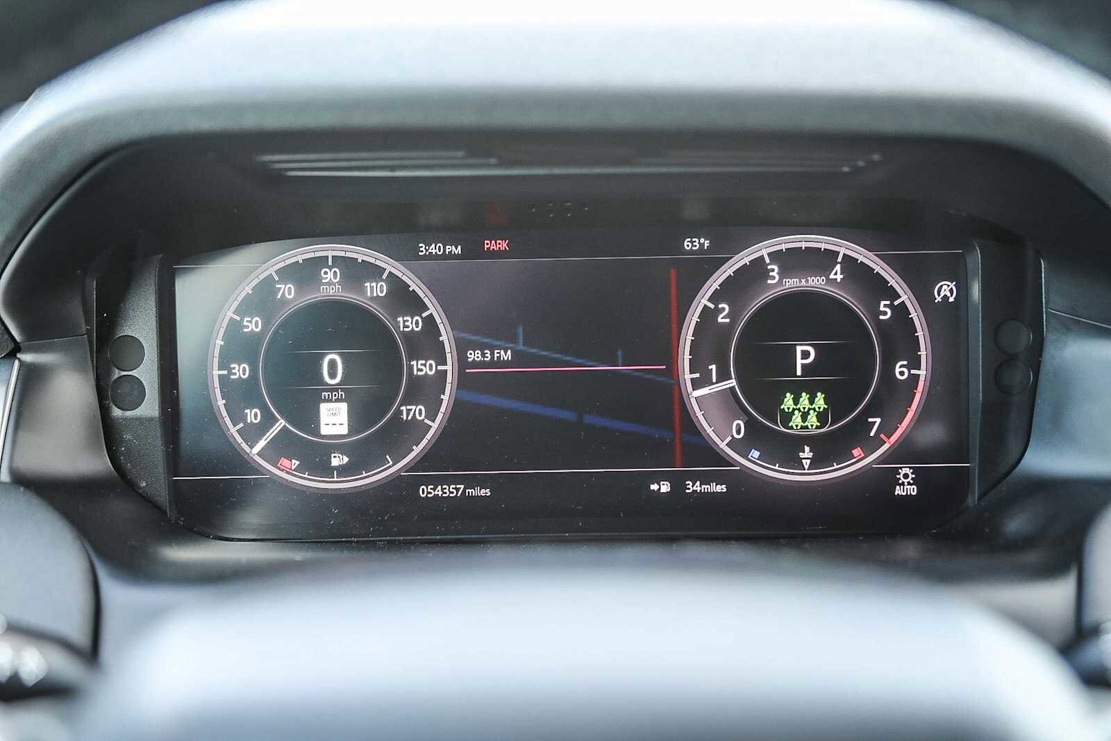 Thumbnail: 2020 Land Rover Discovery Sport - 21