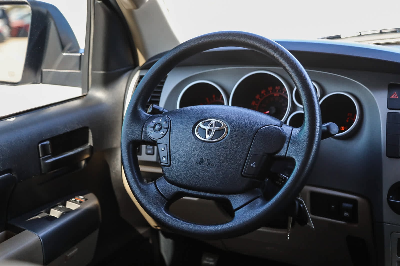 Thumbnail: 2013 Toyota Tundra - 15