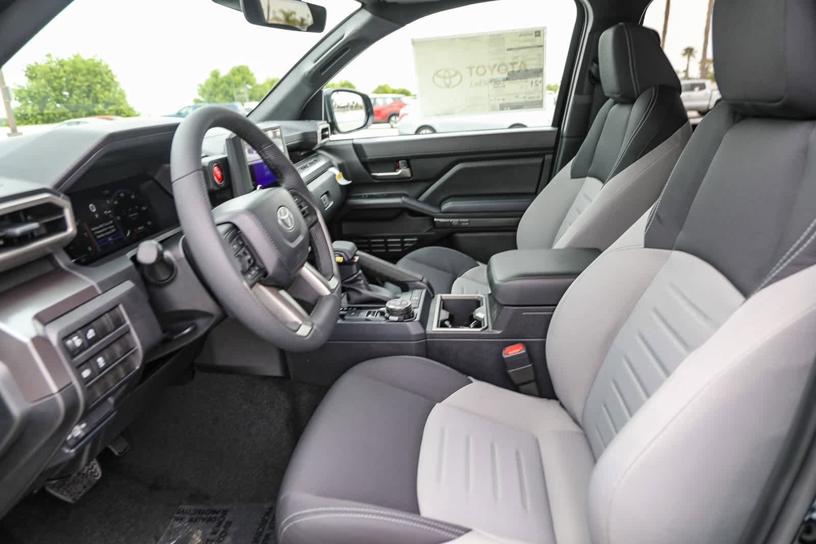 2025 Toyota Tacoma TRD Off-Road 18