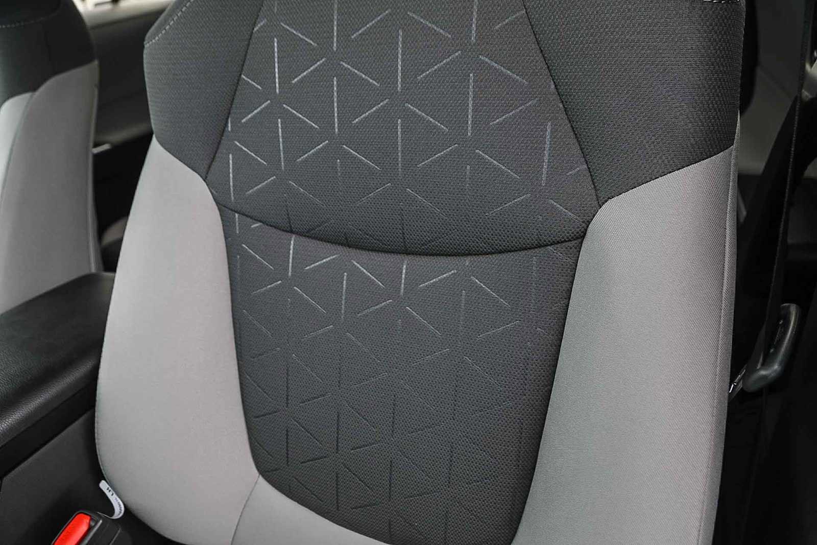 Thumbnail: 2025 Toyota RAV4 - 26