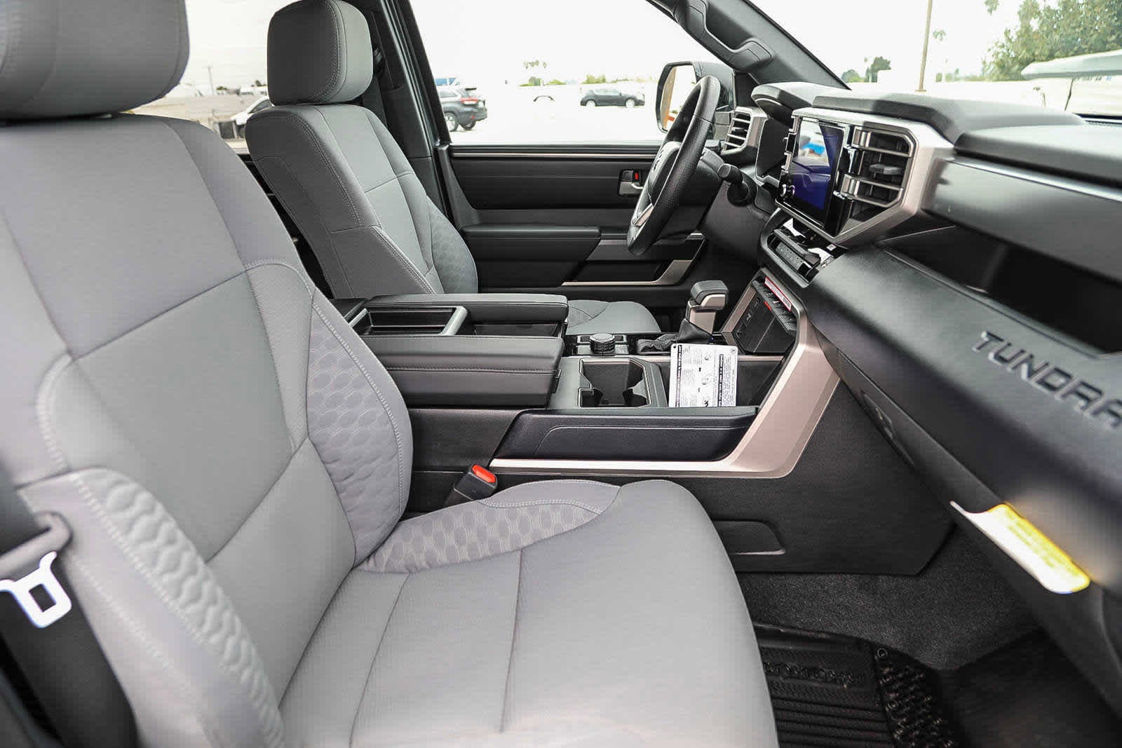 Thumbnail: 2025 Toyota Tundra - 18