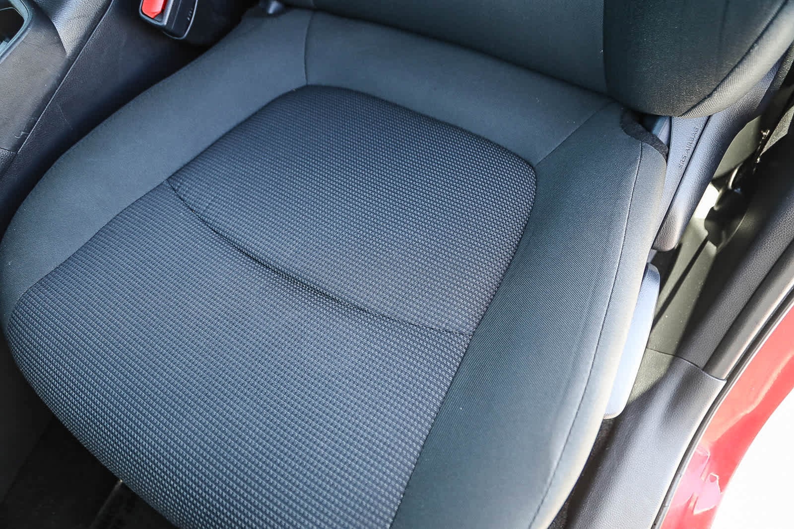 Thumbnail: 2025 Toyota RAV4 - 25