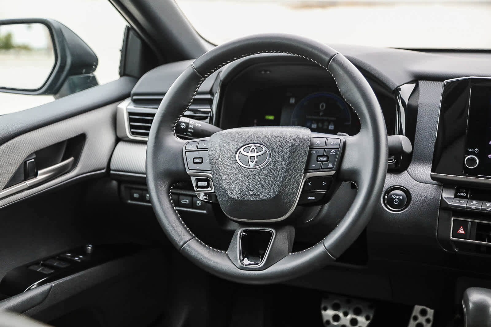 Thumbnail: 2025 Toyota Camry - 16