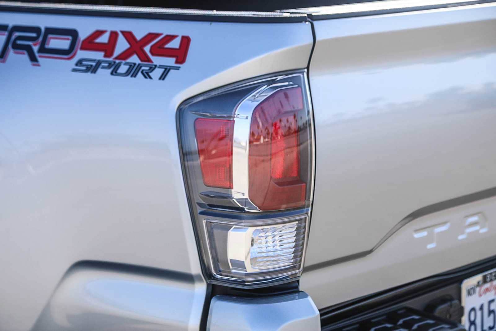 Thumbnail: 2023 Toyota Tacoma - 9