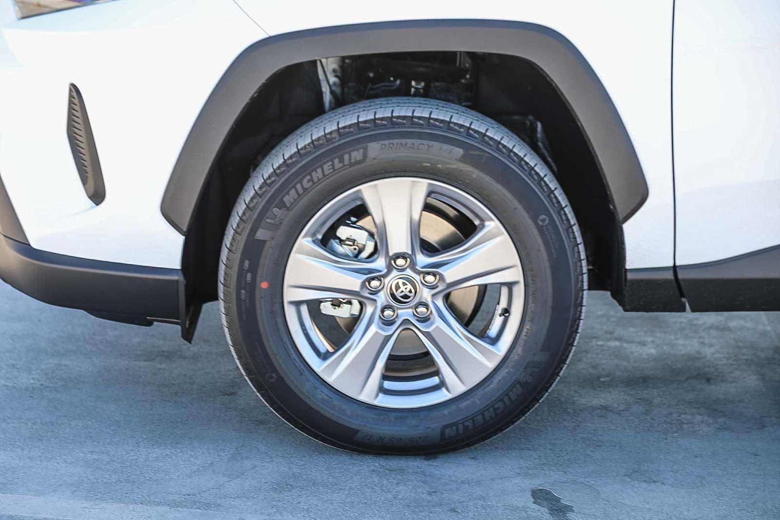 Thumbnail: 2025 Toyota RAV4 - 9