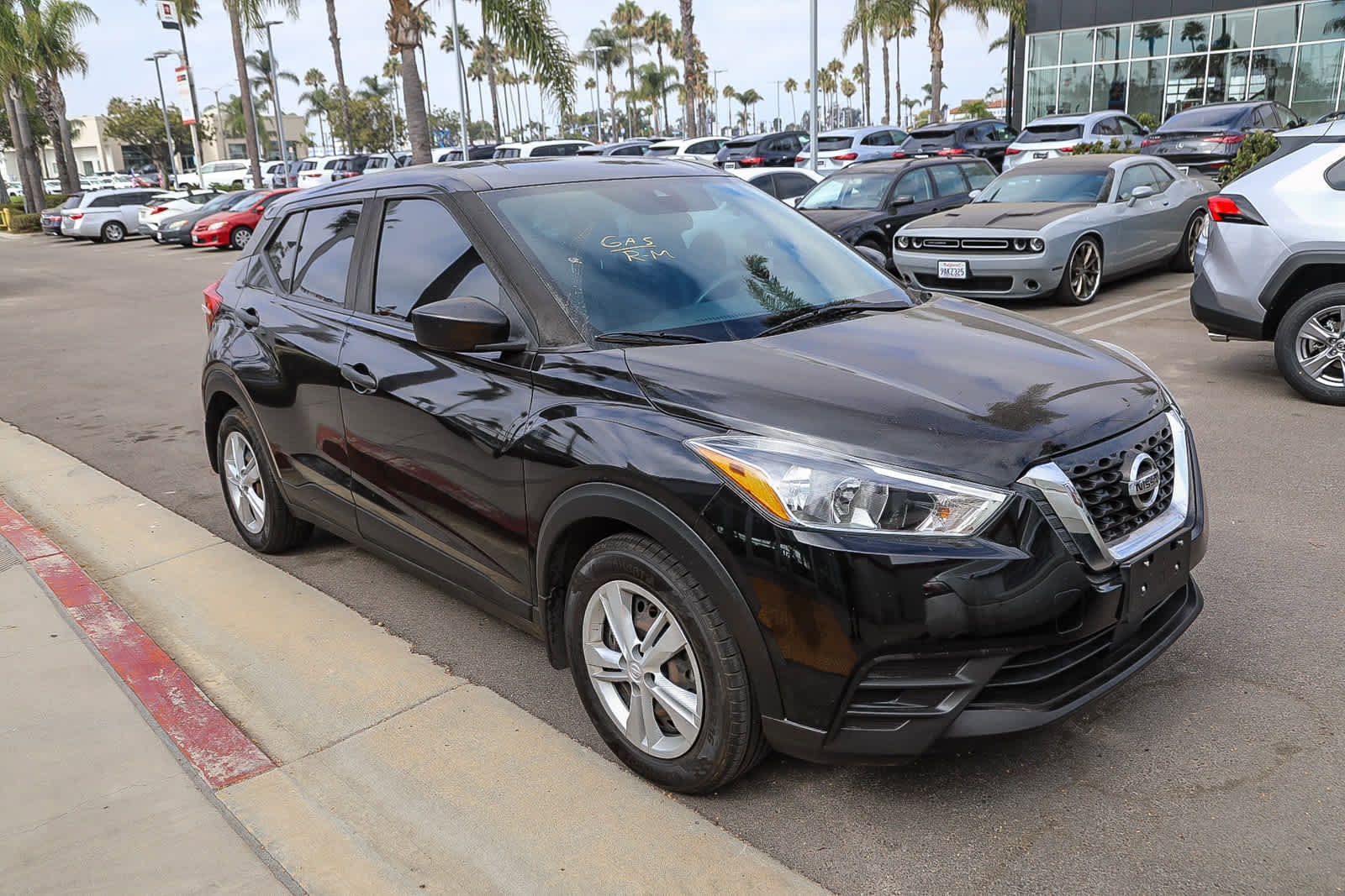 Thumbnail: 2020 Nissan Kicks - 3