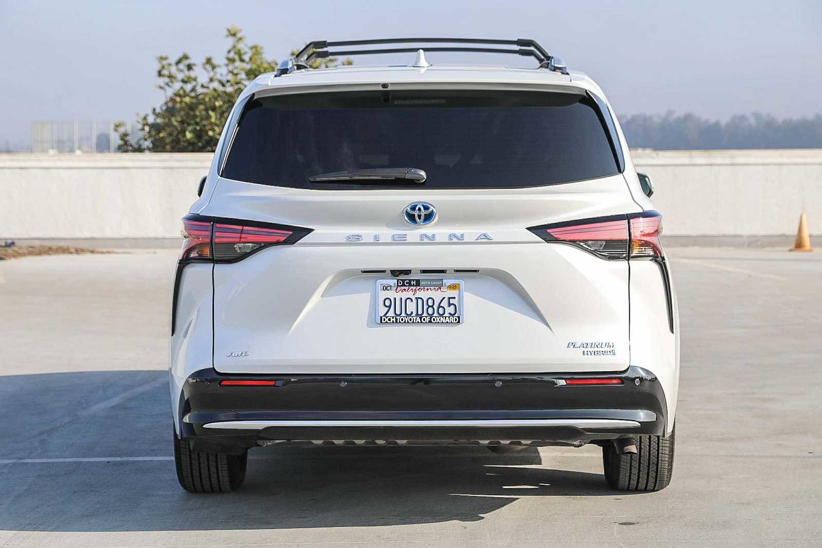 Thumbnail: 2024 Toyota Sienna - 6