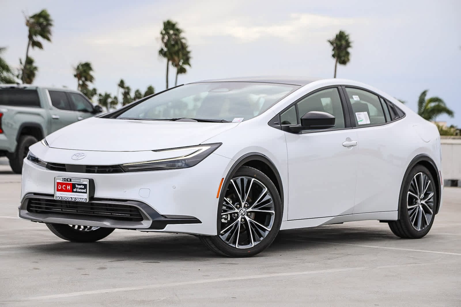 2026 Toyota Prius XLE's photo