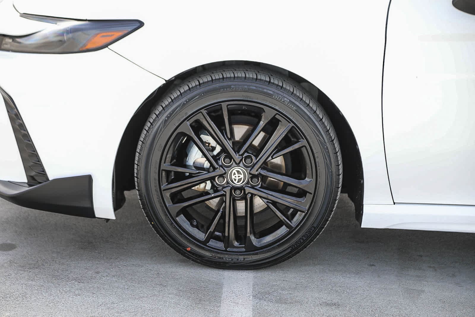 Thumbnail: 2025 Toyota Camry - 11