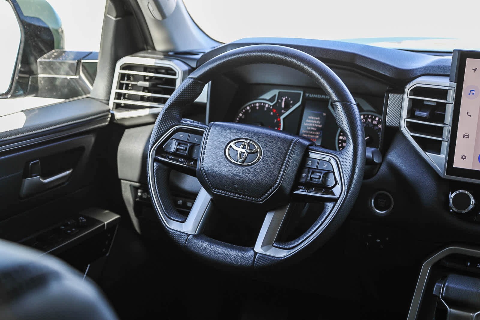Thumbnail: 2023 Toyota Tundra - 15