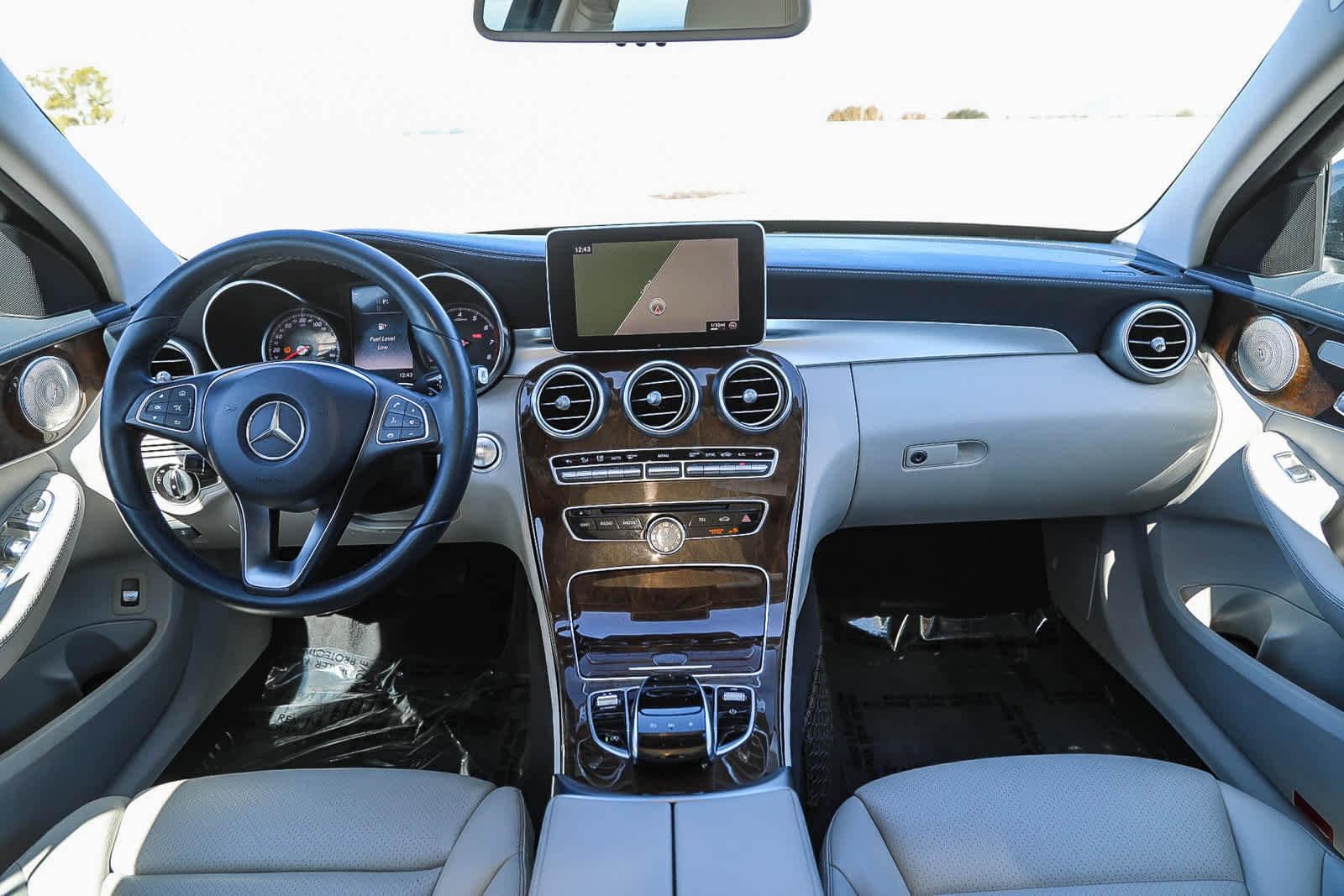 Thumbnail: 2017 Mercedes-Benz C-Class - 12