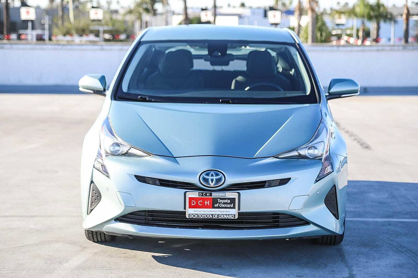 Thumbnail: 2017 Toyota Prius - 3