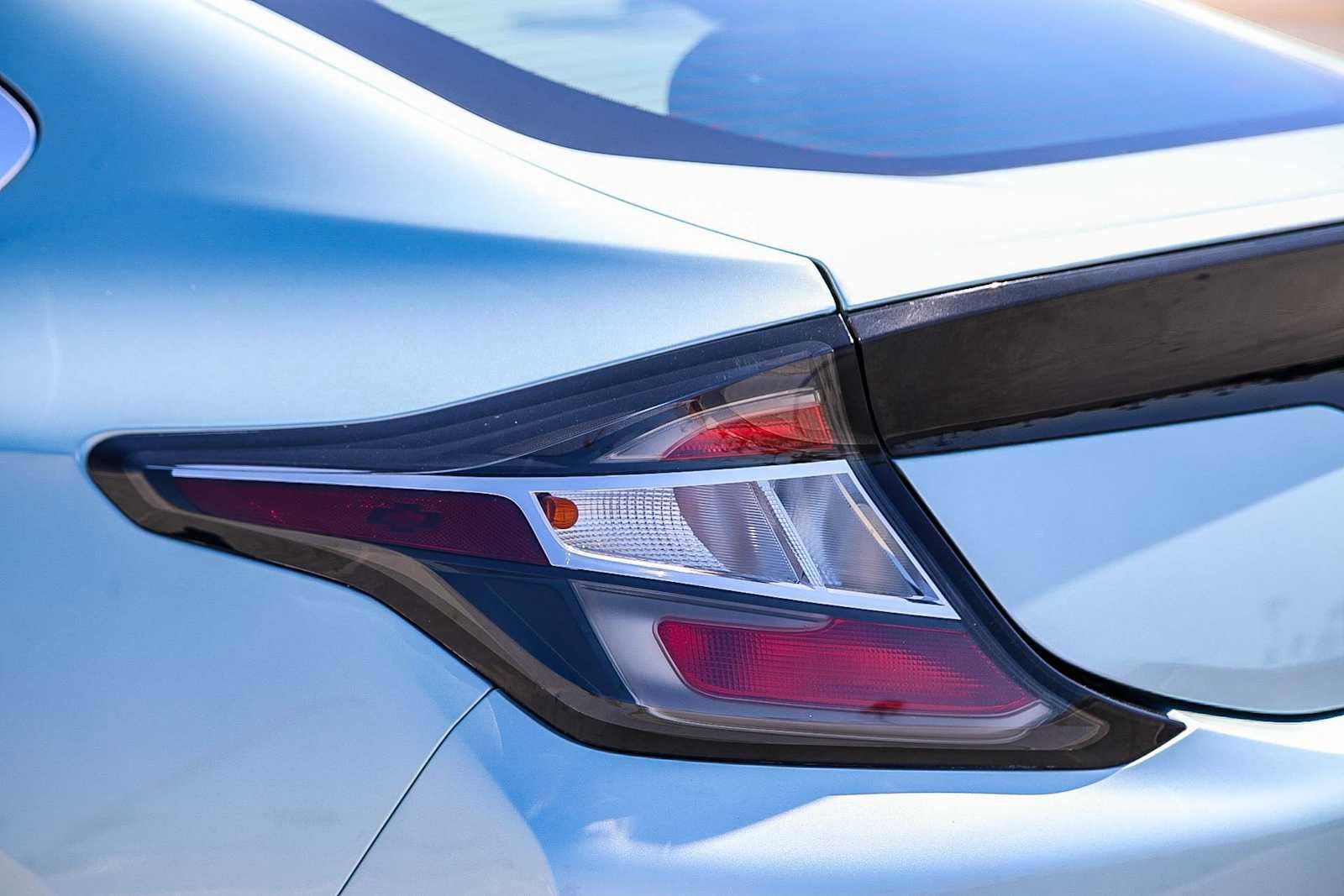 Thumbnail: 2018 Chevrolet Volt - 9