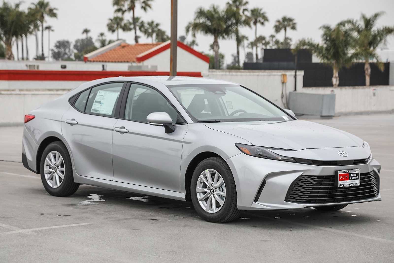 2025 Toyota Camry LE 3