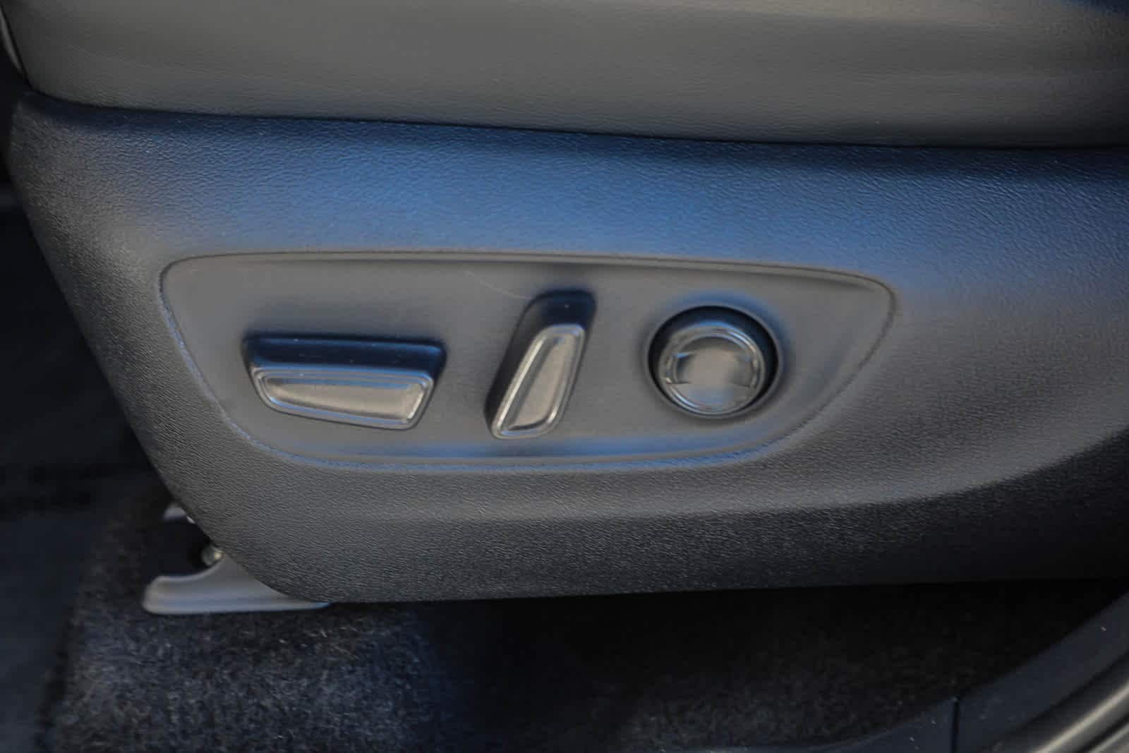 Thumbnail: 2024 Toyota Highlander - 19