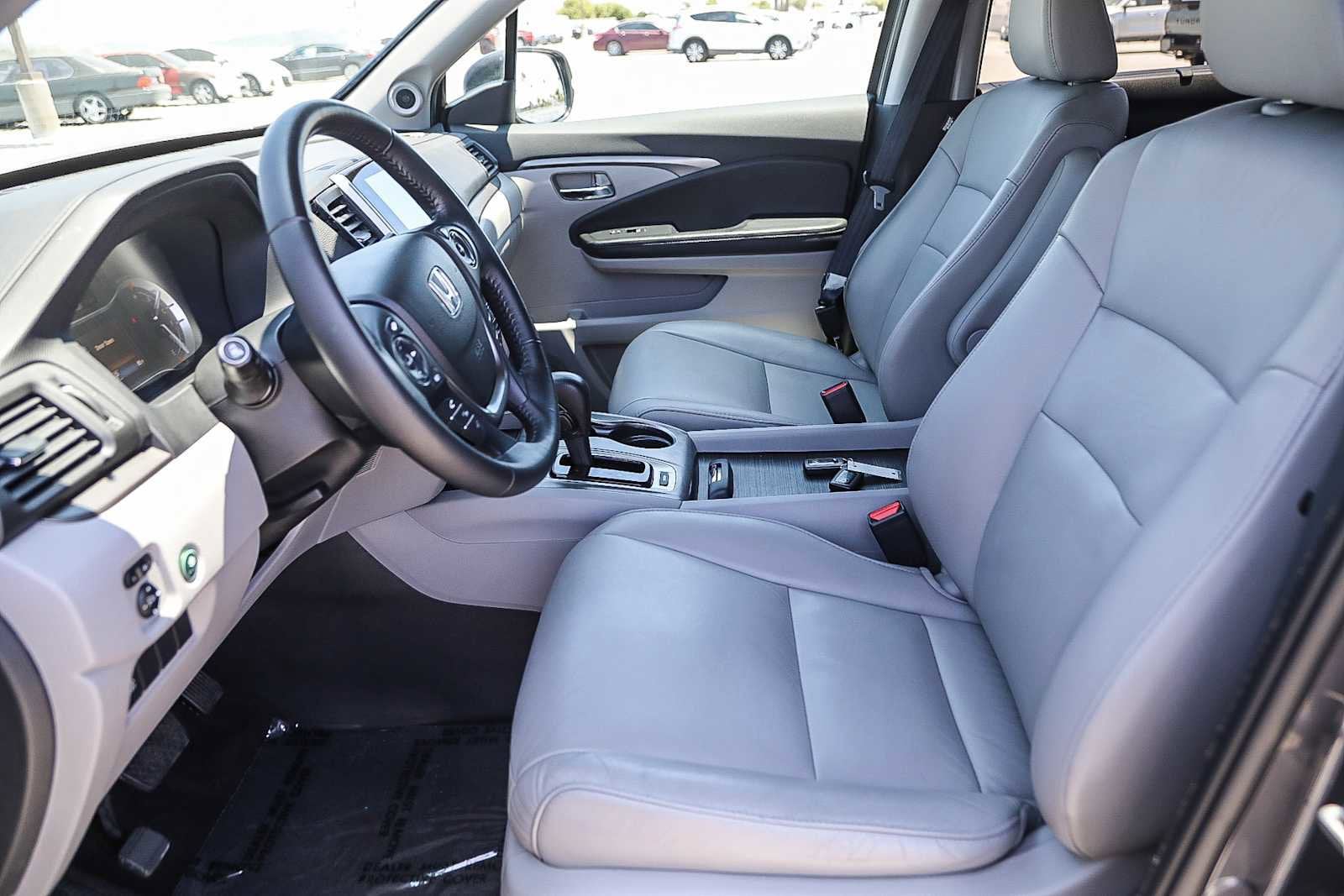 Thumbnail: 2016 Honda Pilot - 16