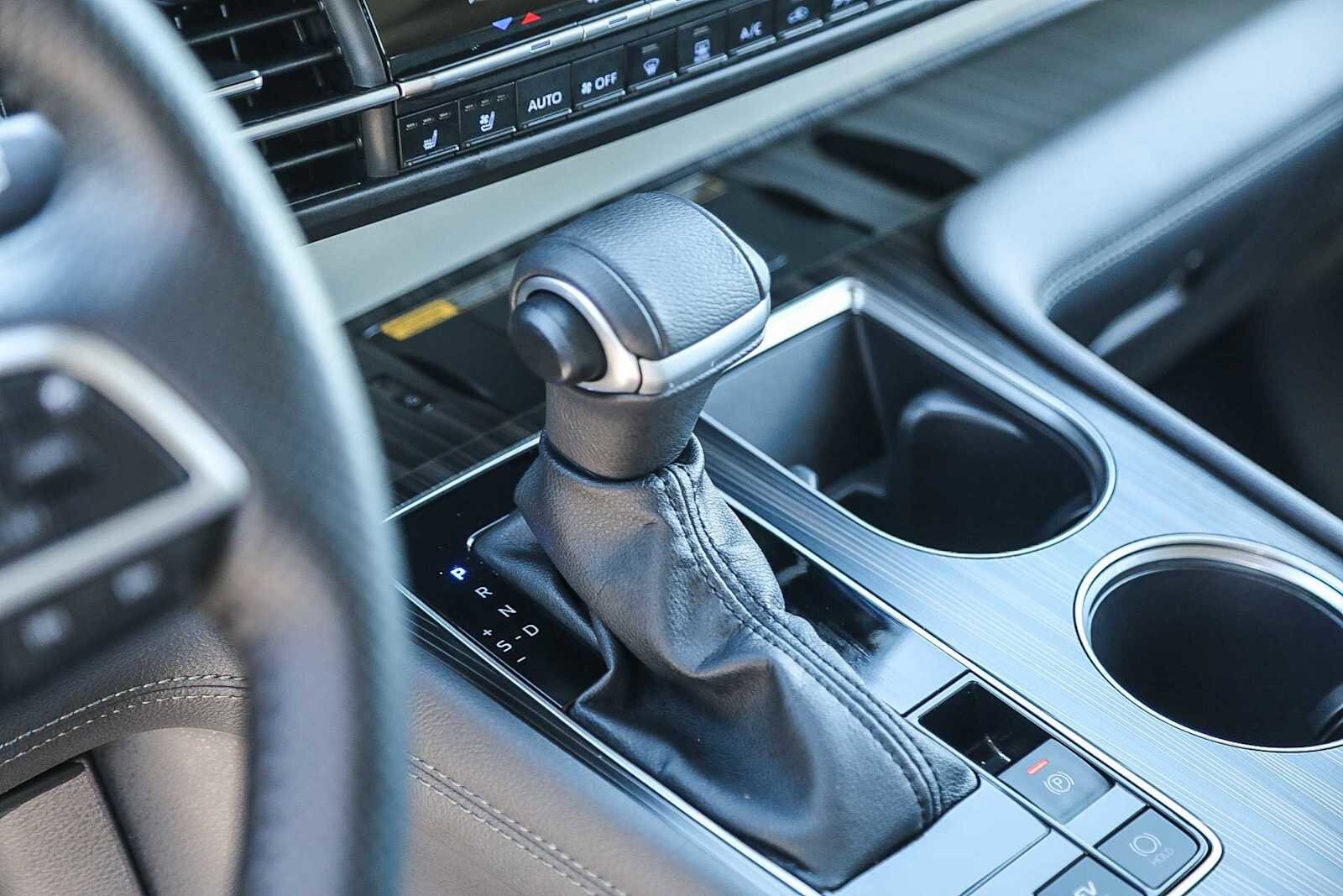 Thumbnail: 2024 Toyota Sienna - 22