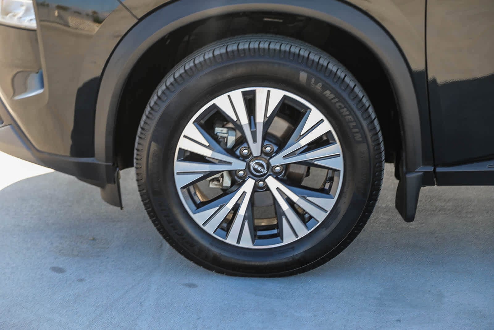 Thumbnail: 2023 Nissan Rogue - 9