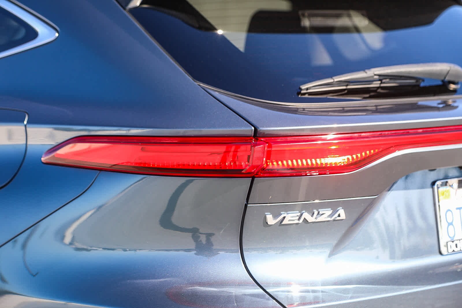 Thumbnail: 2021 Toyota Venza - 8