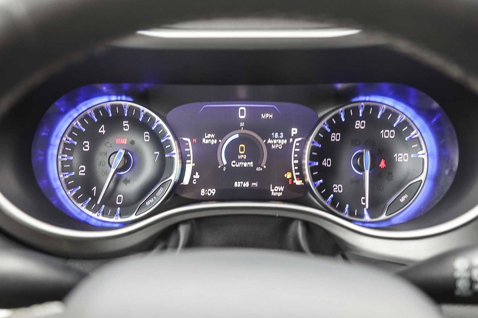 Thumbnail: 2022 Chrysler Pacifica - 23