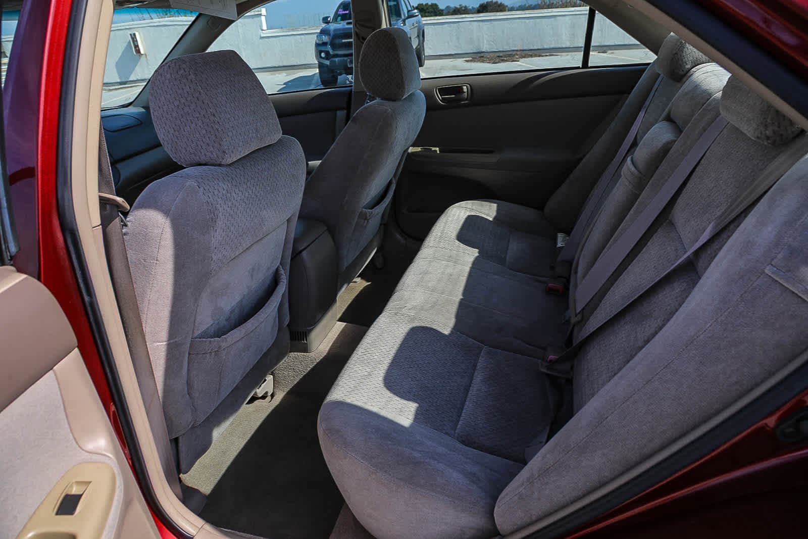 Thumbnail: 2004 Toyota Camry - 18