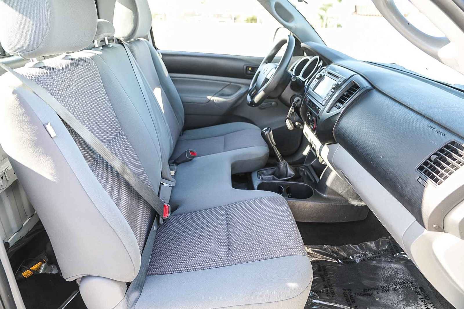 Thumbnail: 2013 Toyota Tacoma - 18