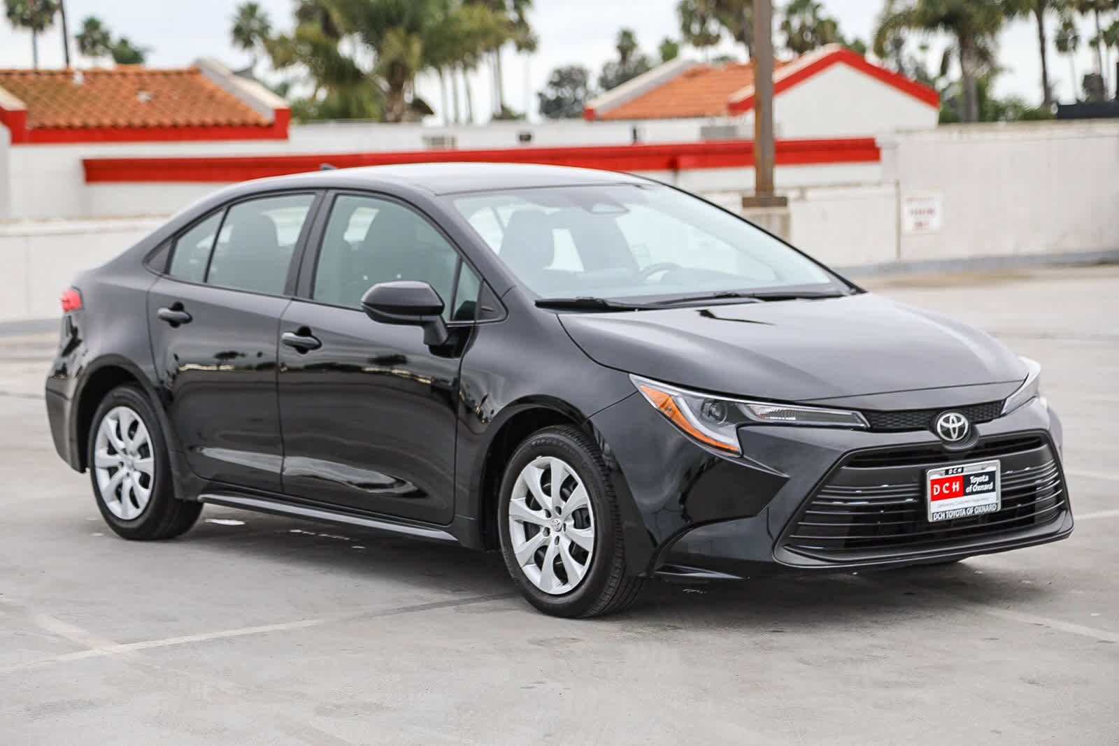 2025 Toyota Corolla LE photo 3