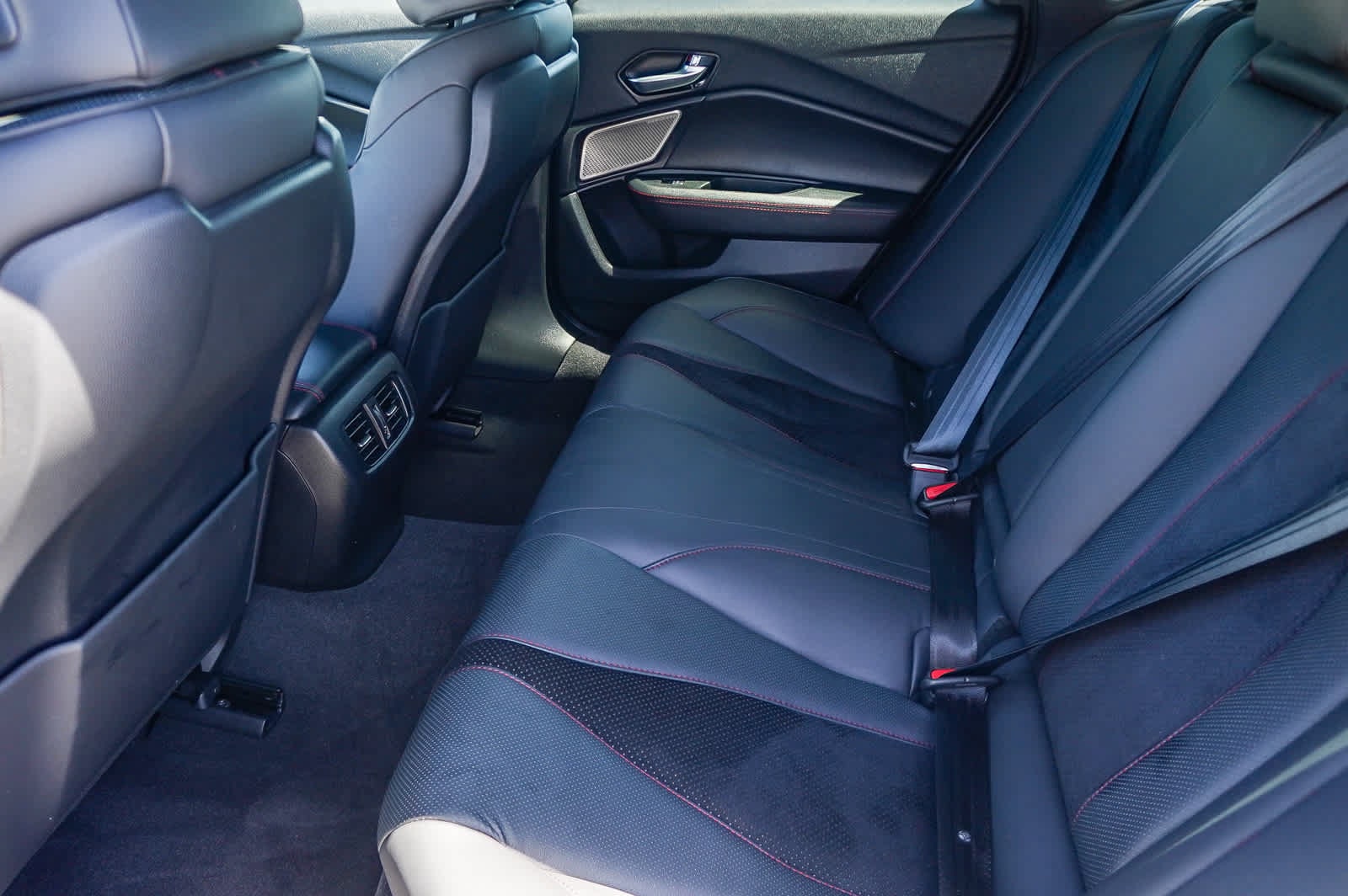 Thumbnail: 2023 Acura TLX - 21
