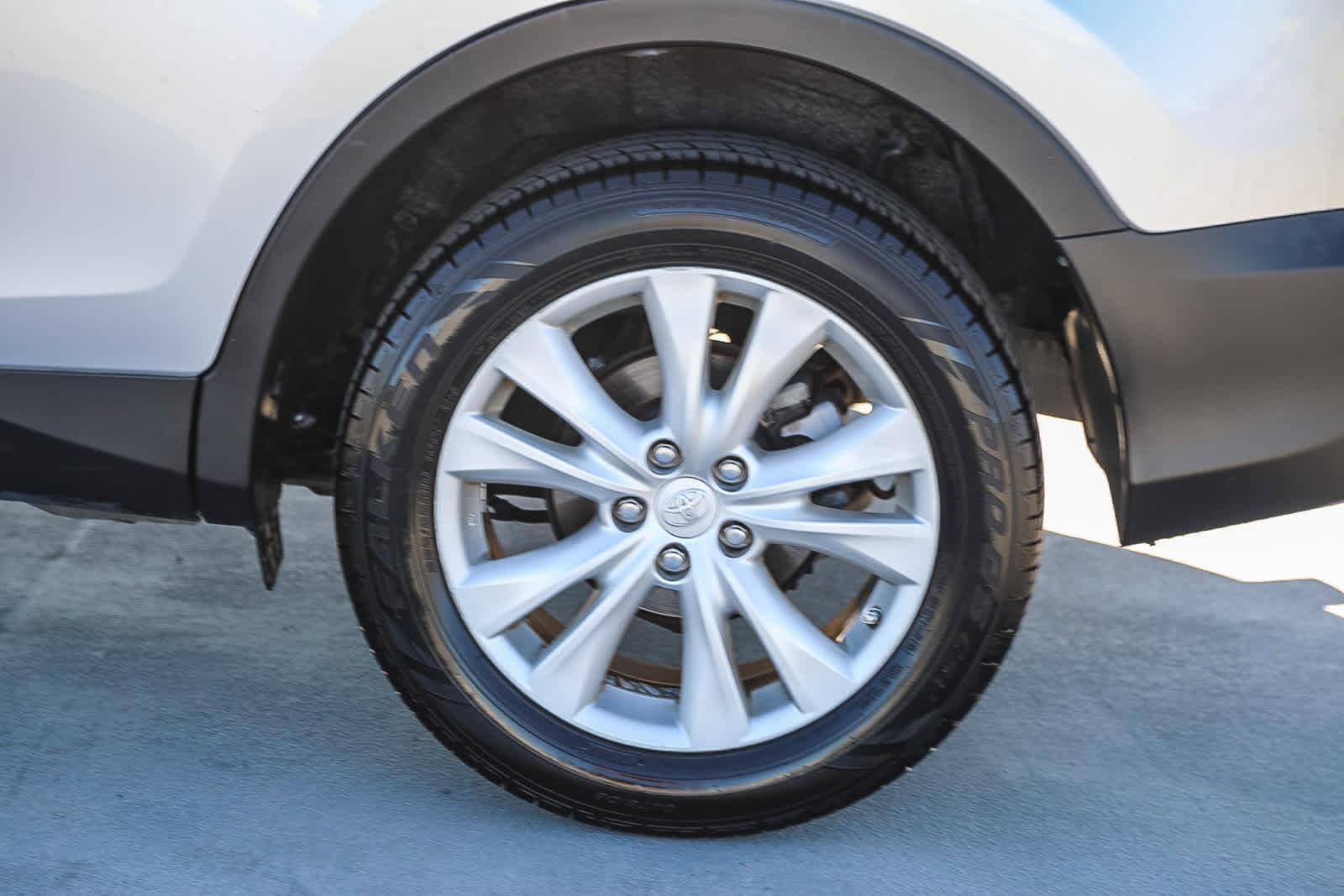 Thumbnail: 2013 Toyota RAV4 - 11