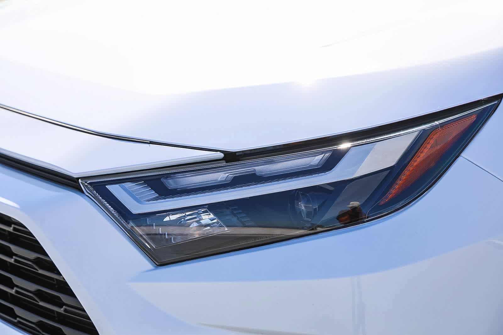 Thumbnail: 2025 Toyota RAV4 - 8