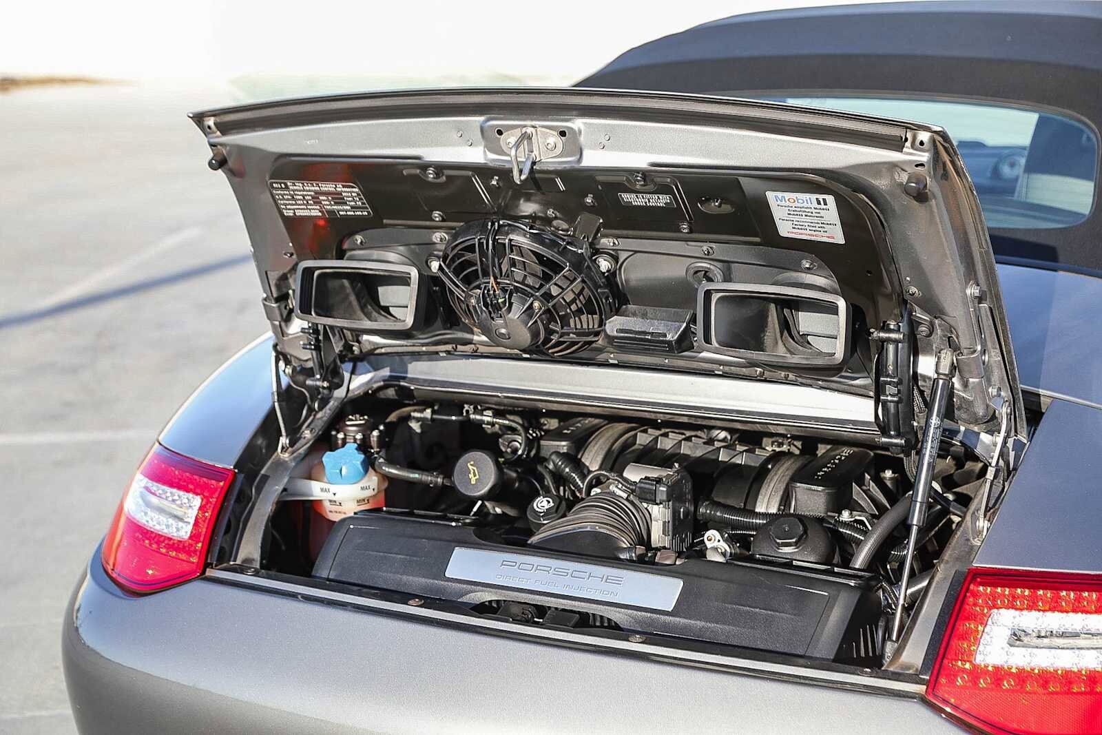 Thumbnail: 2012 Porsche 911 - 24