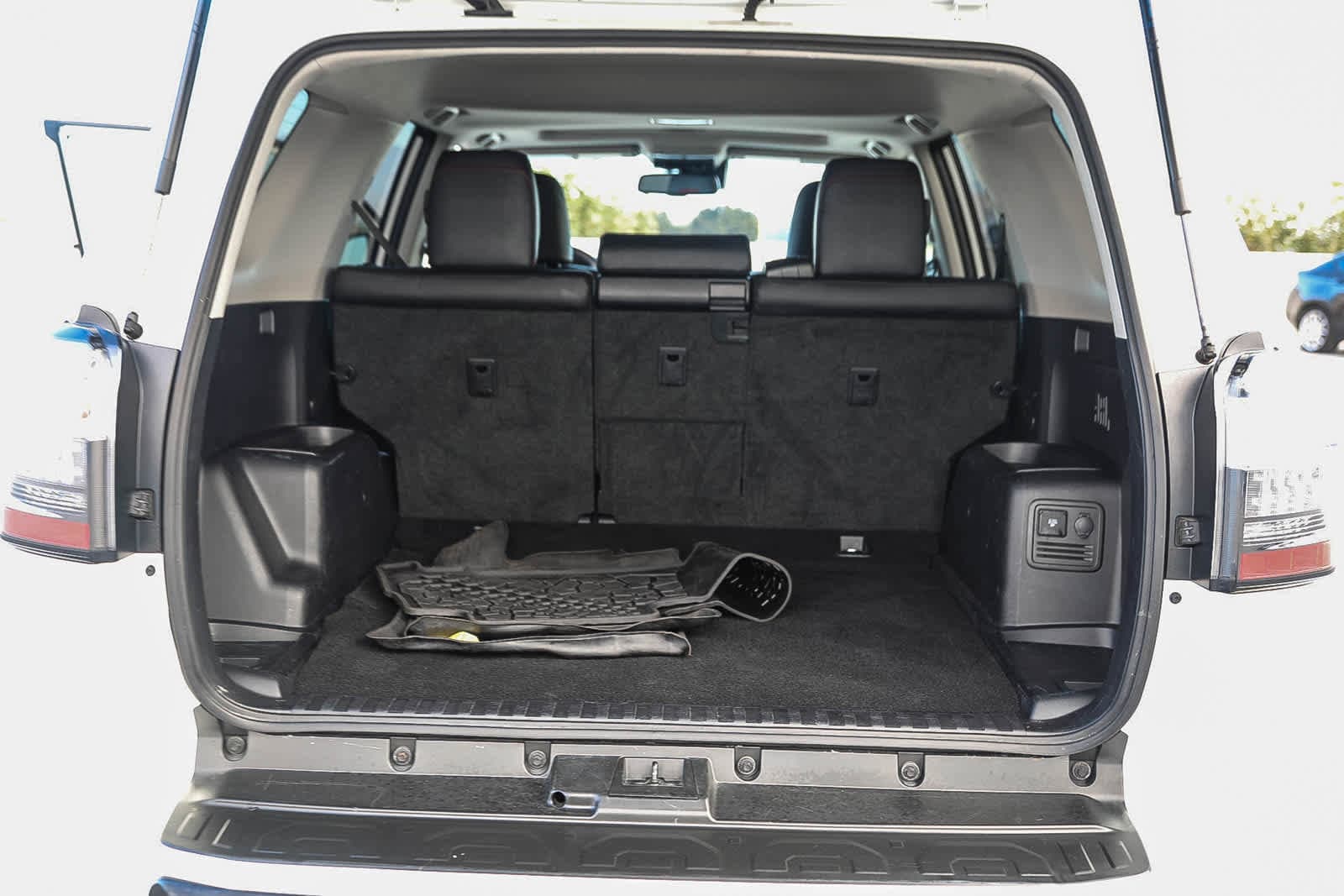 Thumbnail: 2022 Toyota 4Runner - 25