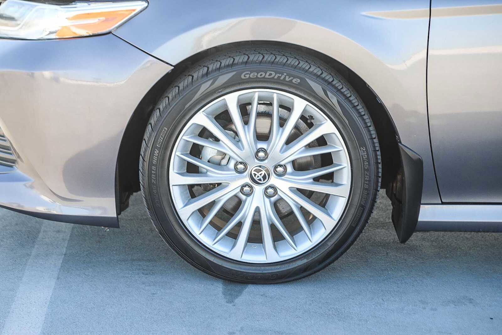 Thumbnail: 2020 Toyota Camry - 10