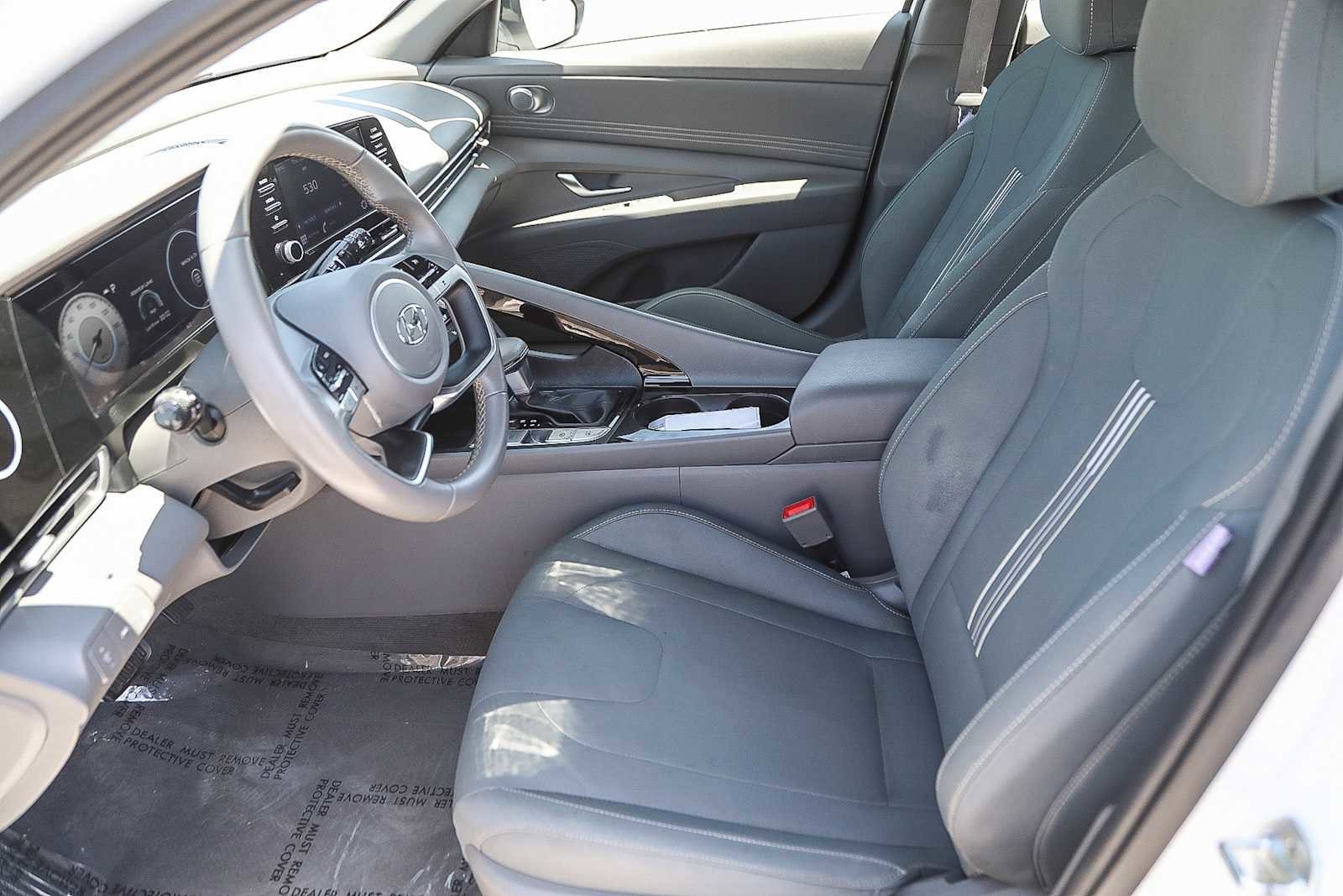 Thumbnail: 2022 Hyundai Elantra - 16