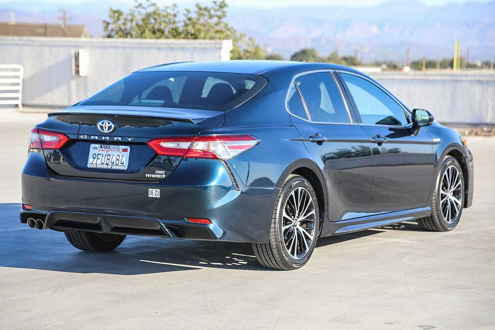 Thumbnail: 2019 Toyota Camry - 4
