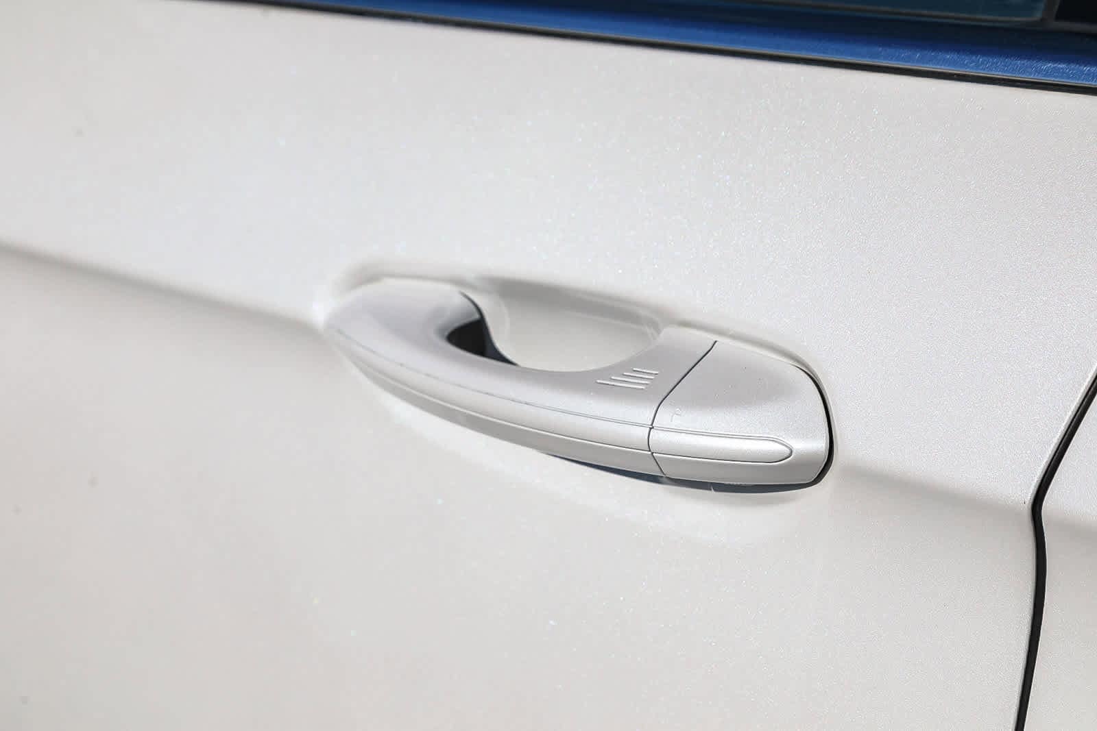 Thumbnail: 2016 Ford Edge - 20