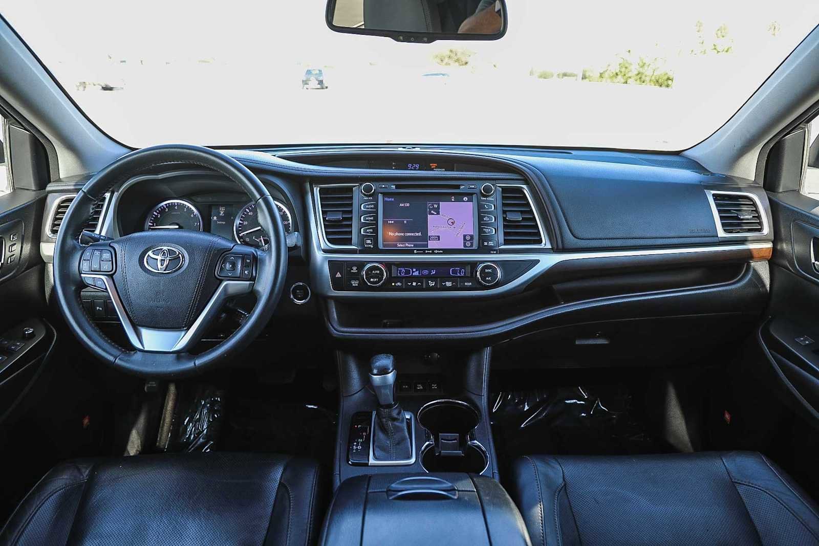 Thumbnail: 2016 Toyota Highlander - 12