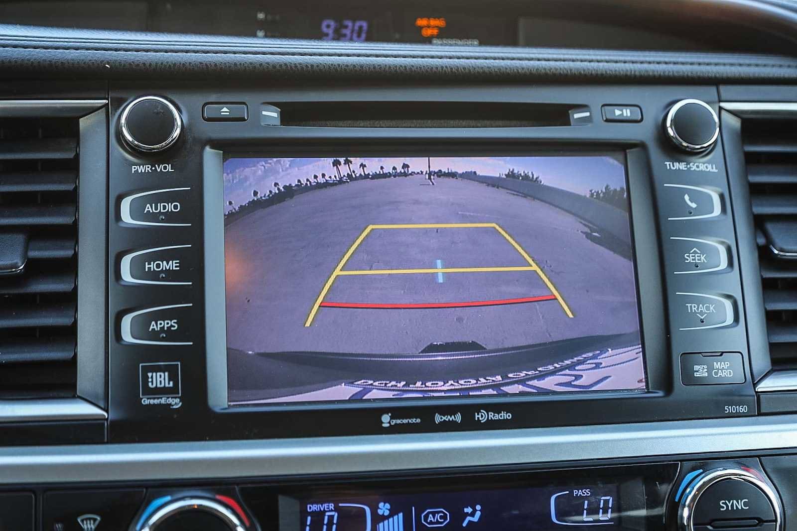 Thumbnail: 2016 Toyota Highlander - 24