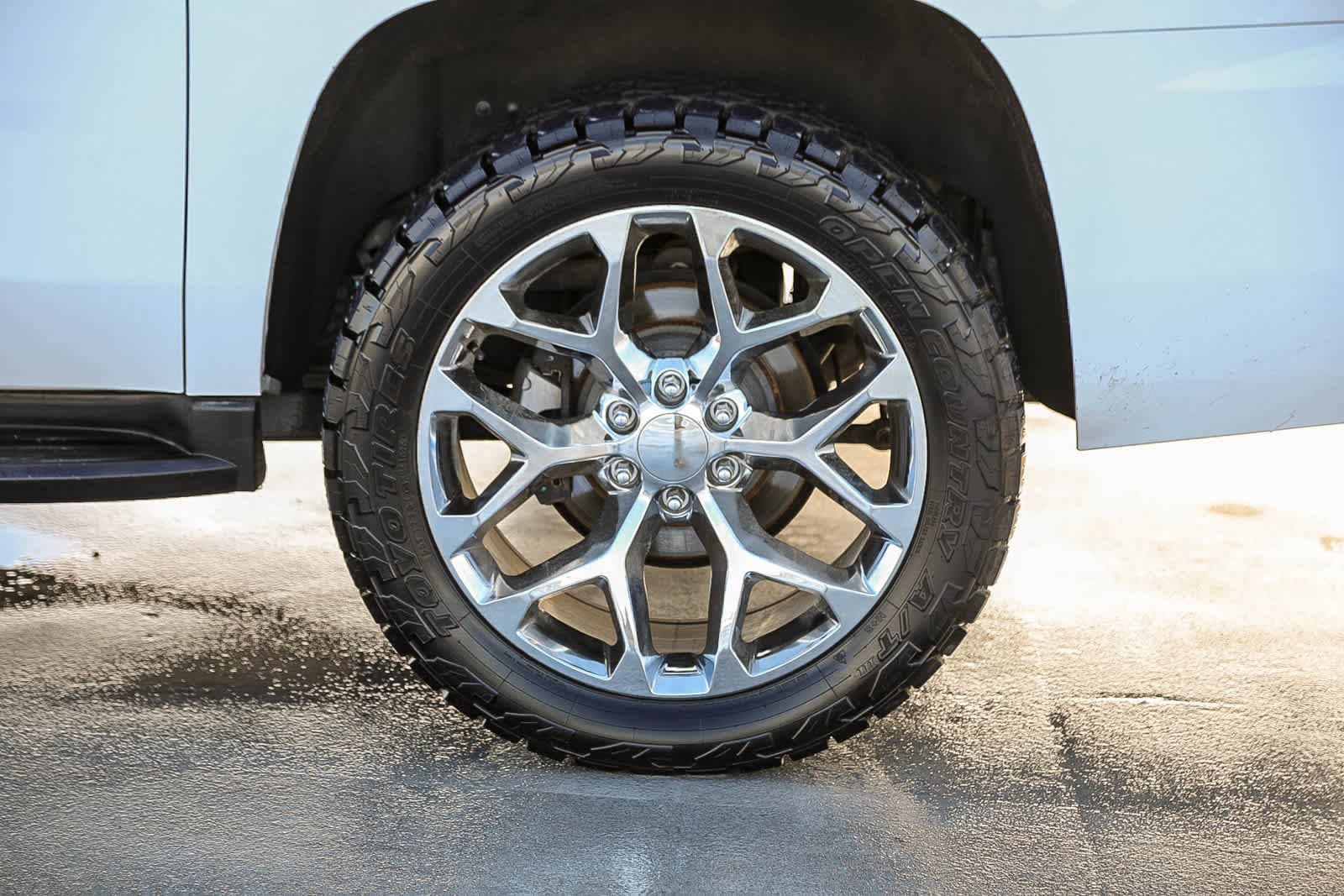 Thumbnail: 2015 Chevrolet Suburban - 10