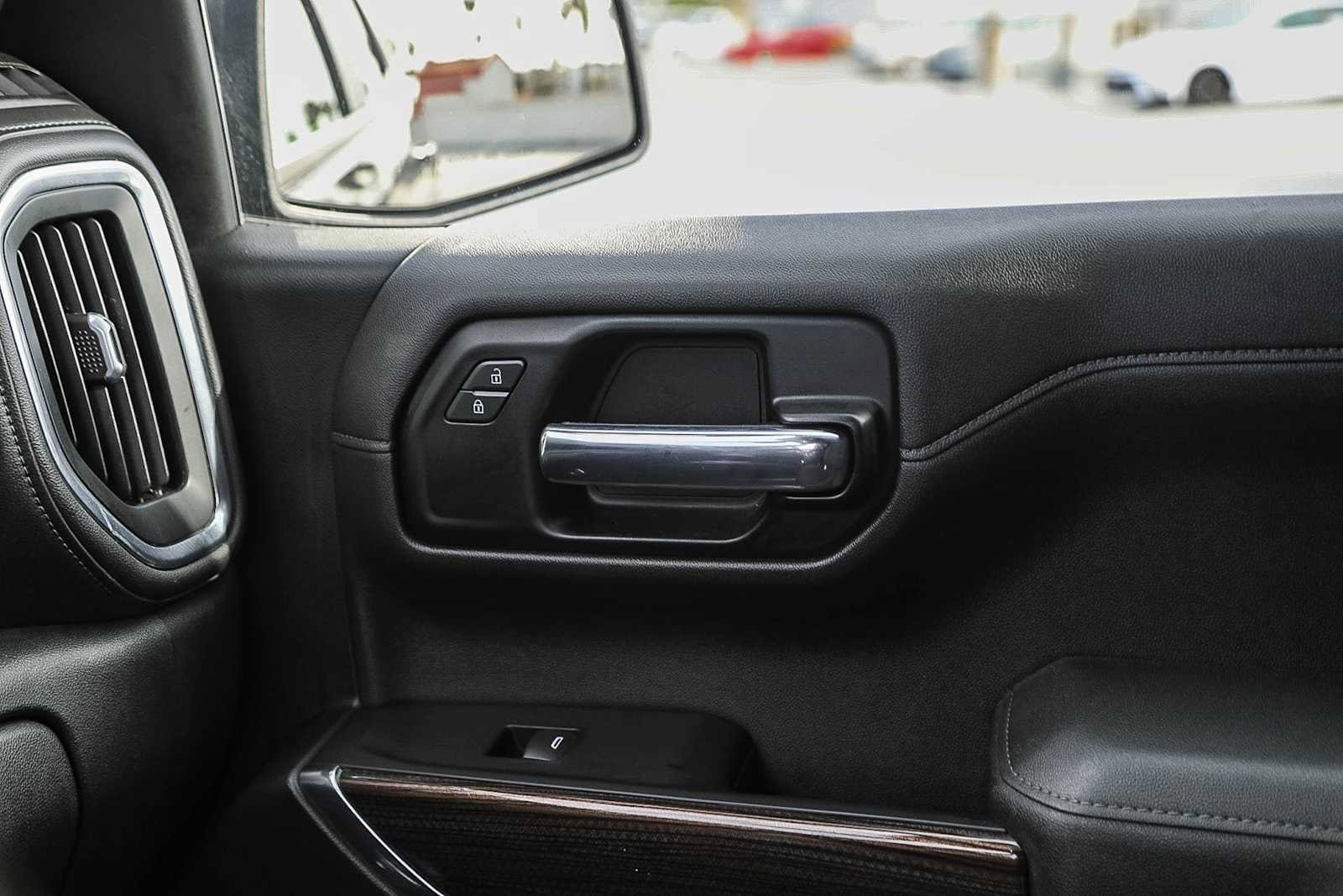 Thumbnail: 2019 Chevrolet Silverado 1500 - 21