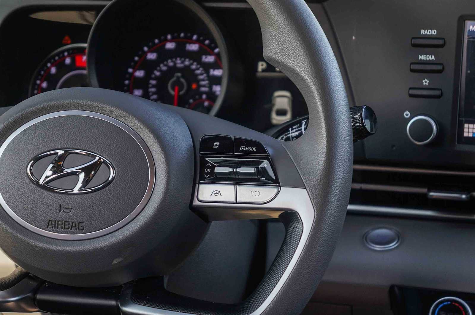 Thumbnail: 2023 Hyundai Elantra - 18