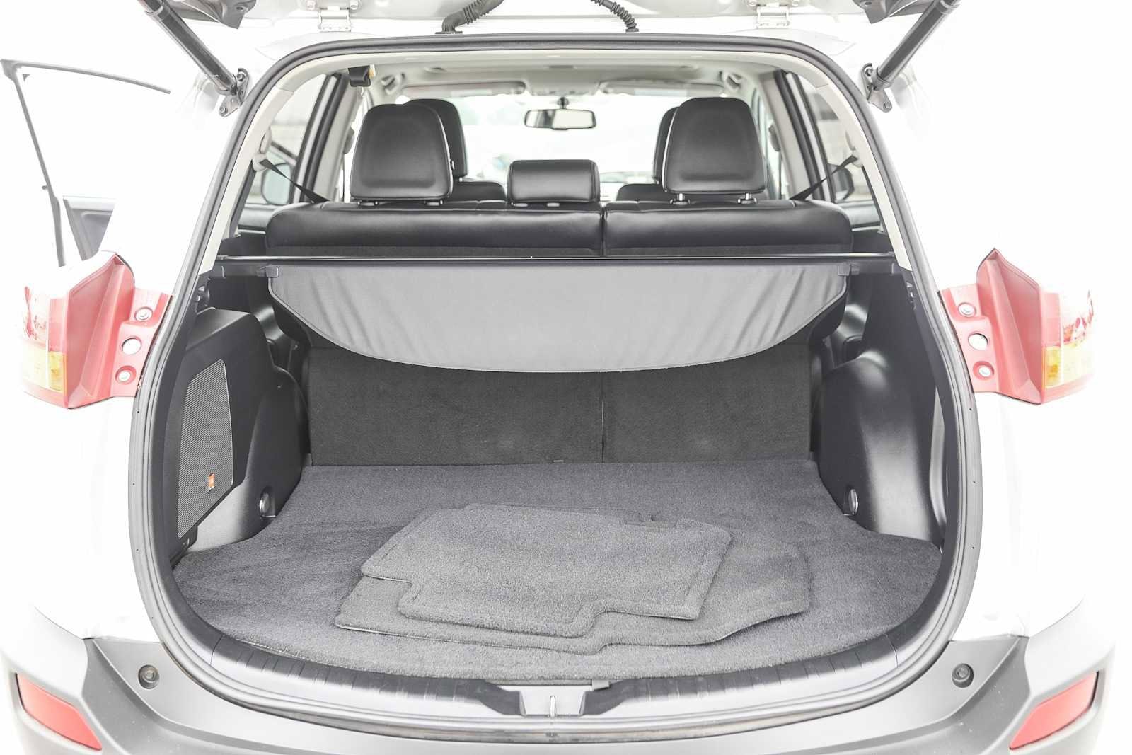Thumbnail: 2013 Toyota RAV4 - 24