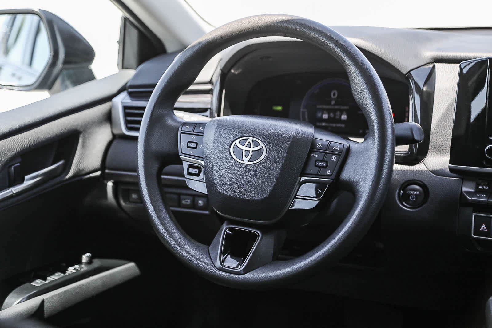 Thumbnail: 2025 Toyota Camry - 16