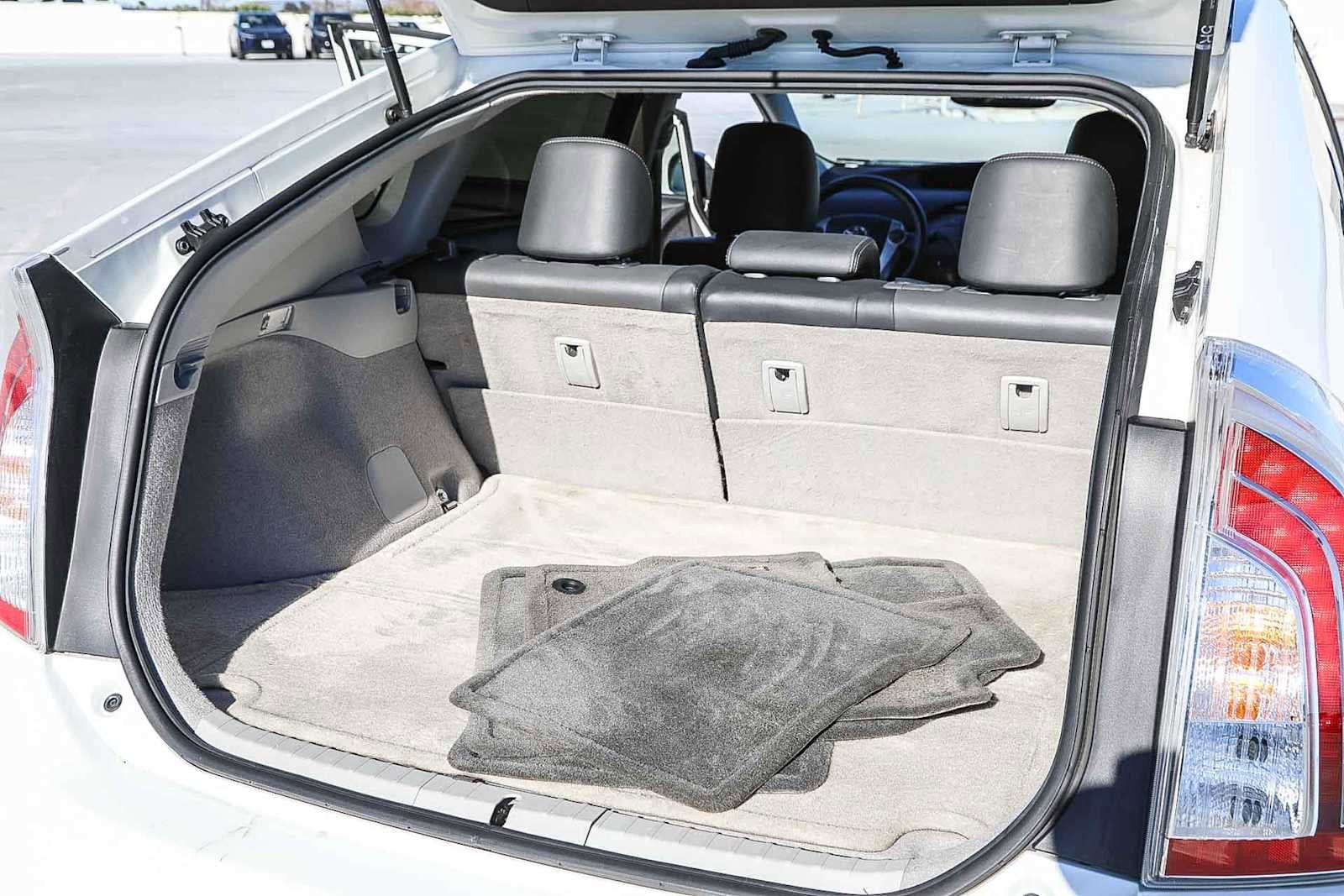 Thumbnail: 2015 Toyota Prius - 25