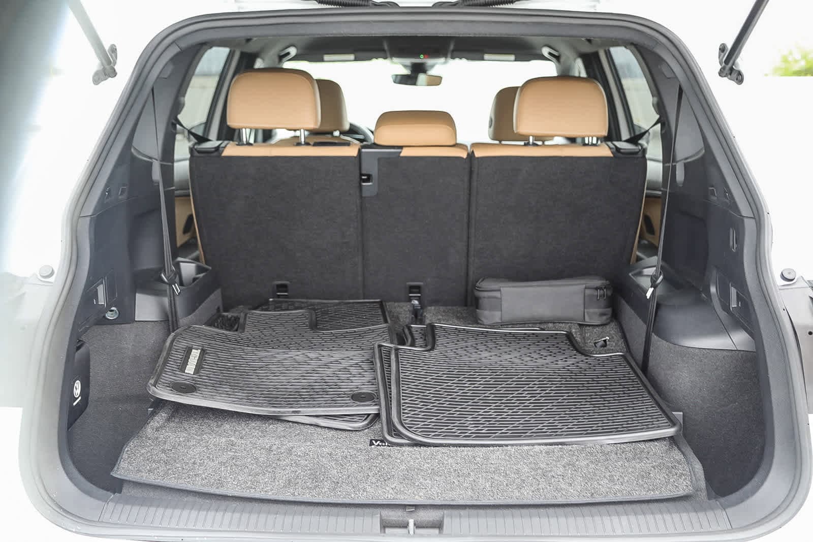 Thumbnail: 2022 Volkswagen Tiguan - 24