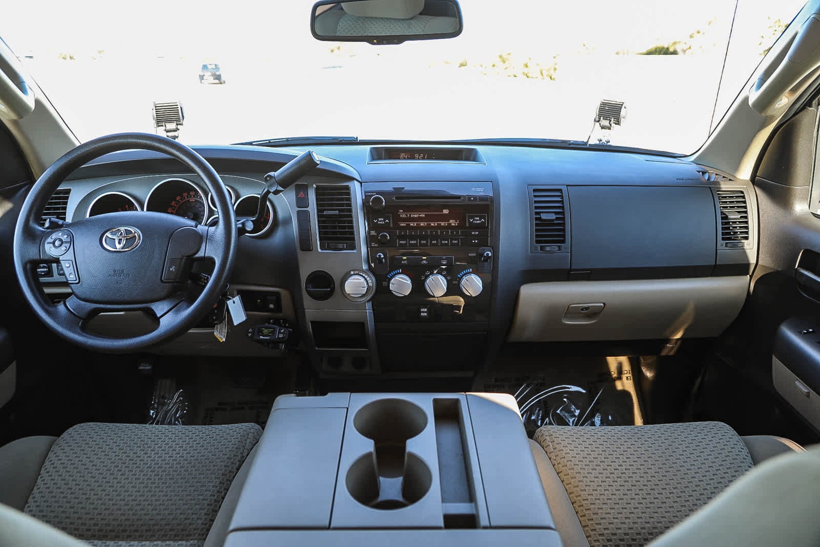 Thumbnail: 2011 Toyota Tundra - 11