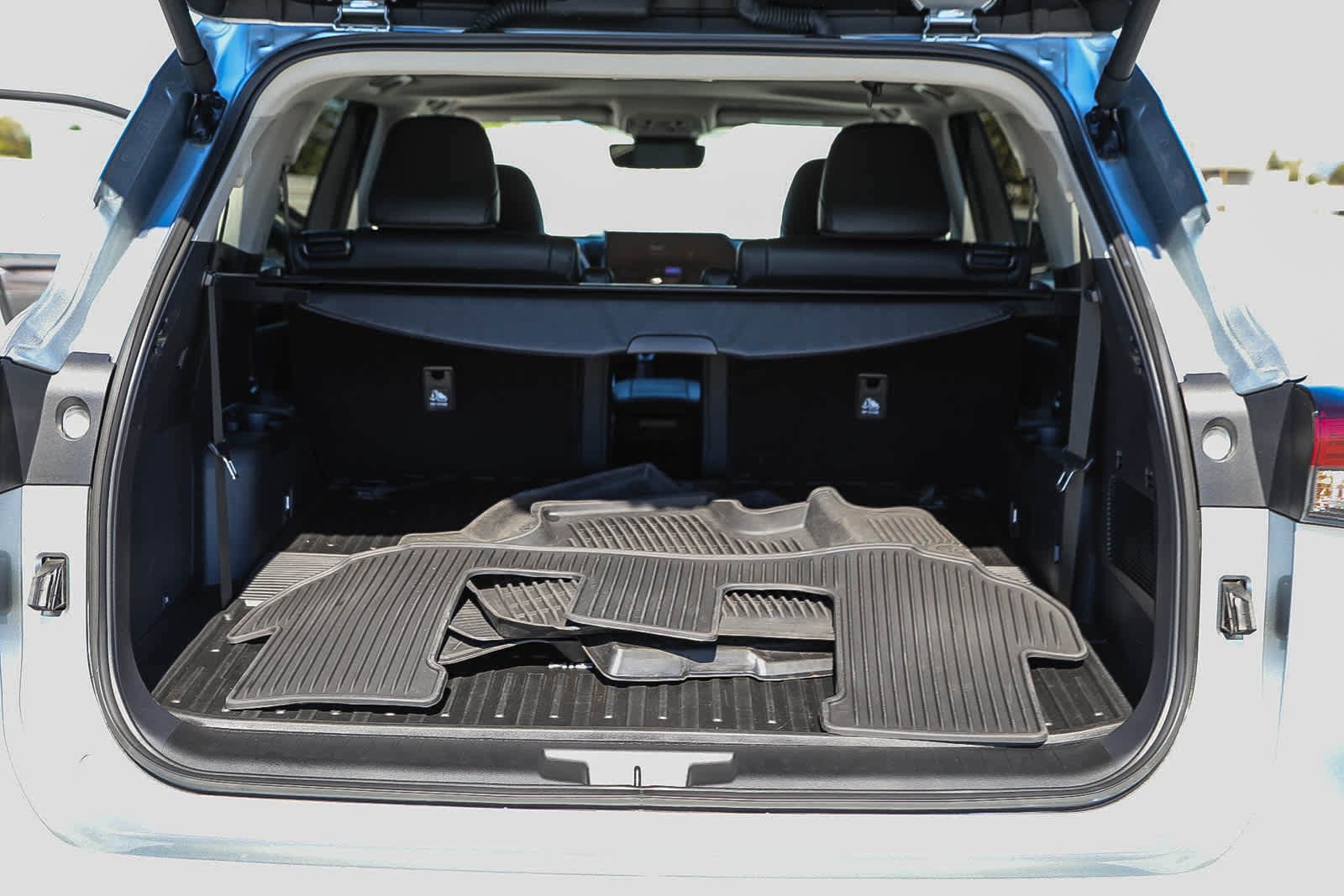 Thumbnail: 2024 Toyota Highlander - 25